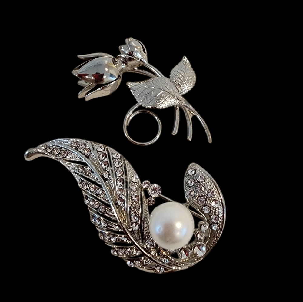 Two vintage brooches / pins - one rose, one with pearls and rhinestones silver